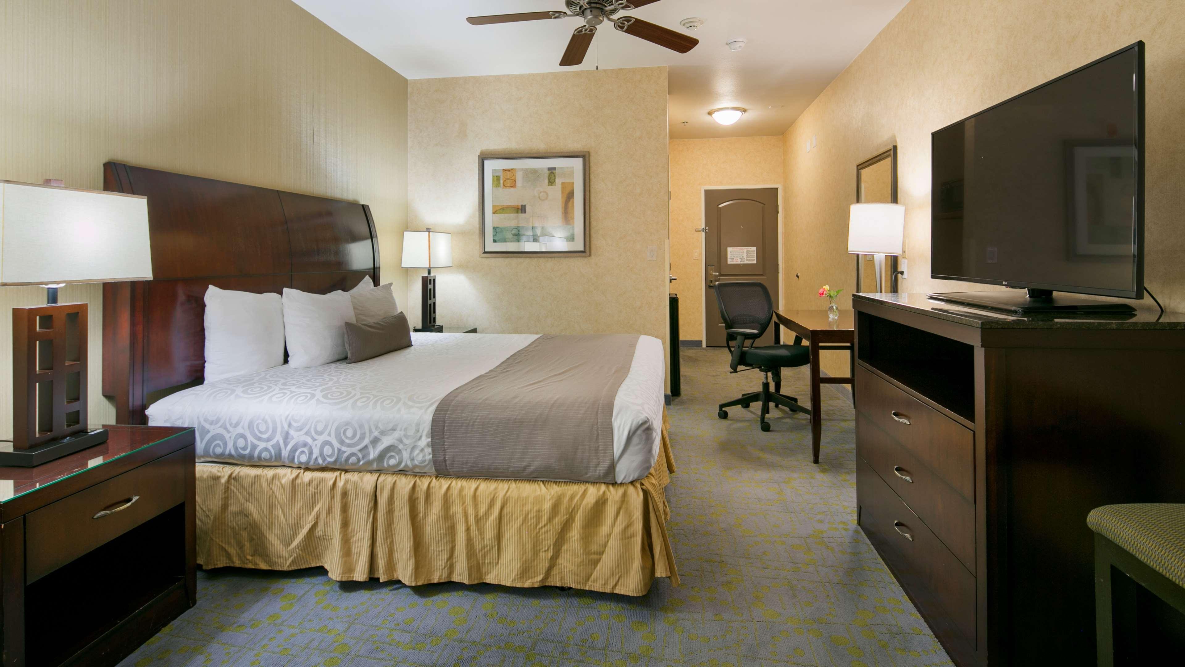 Best Western Plus Wasco Inn & Suites Exteriér fotografie