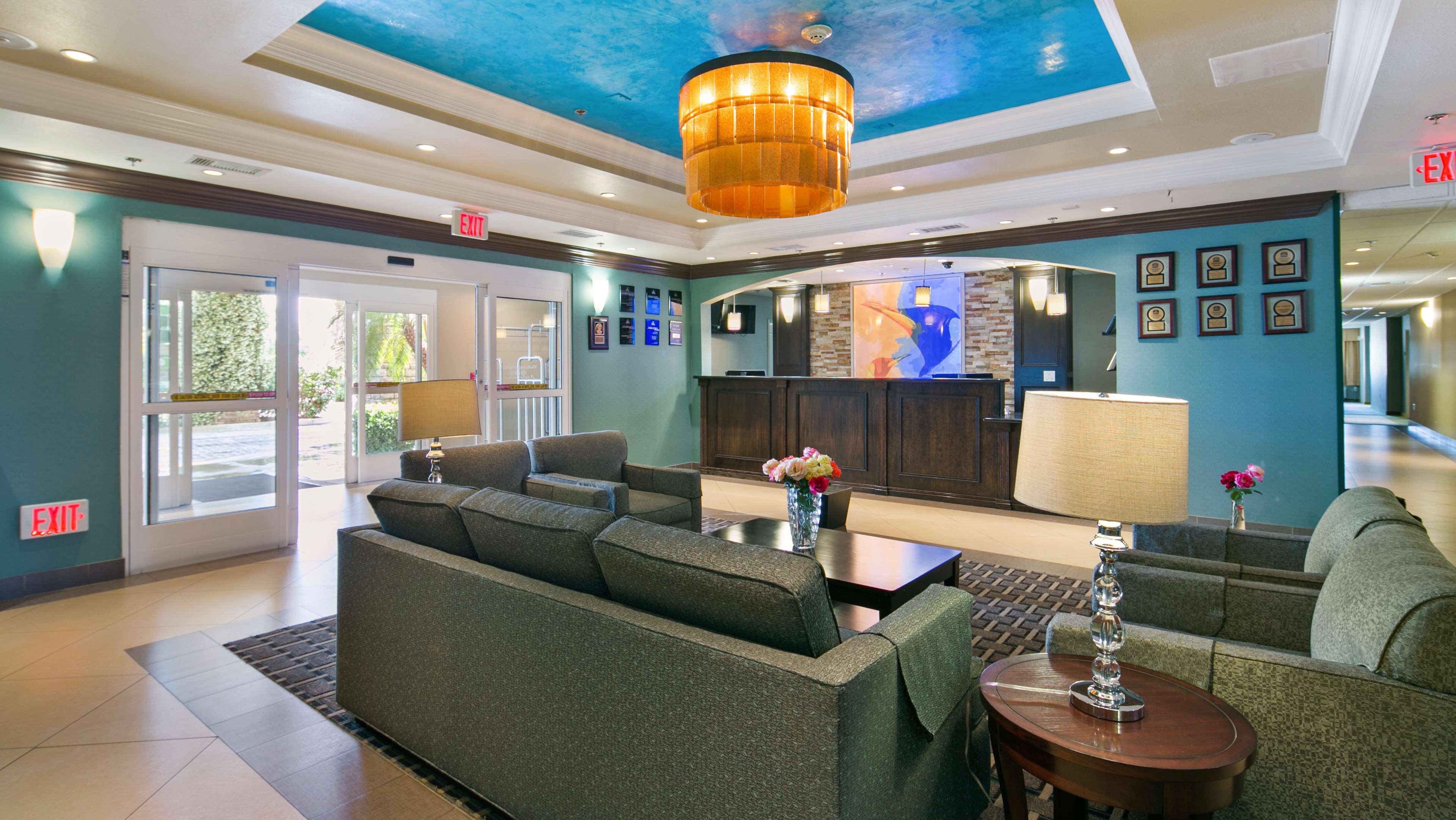 Best Western Plus Wasco Inn & Suites Exteriér fotografie