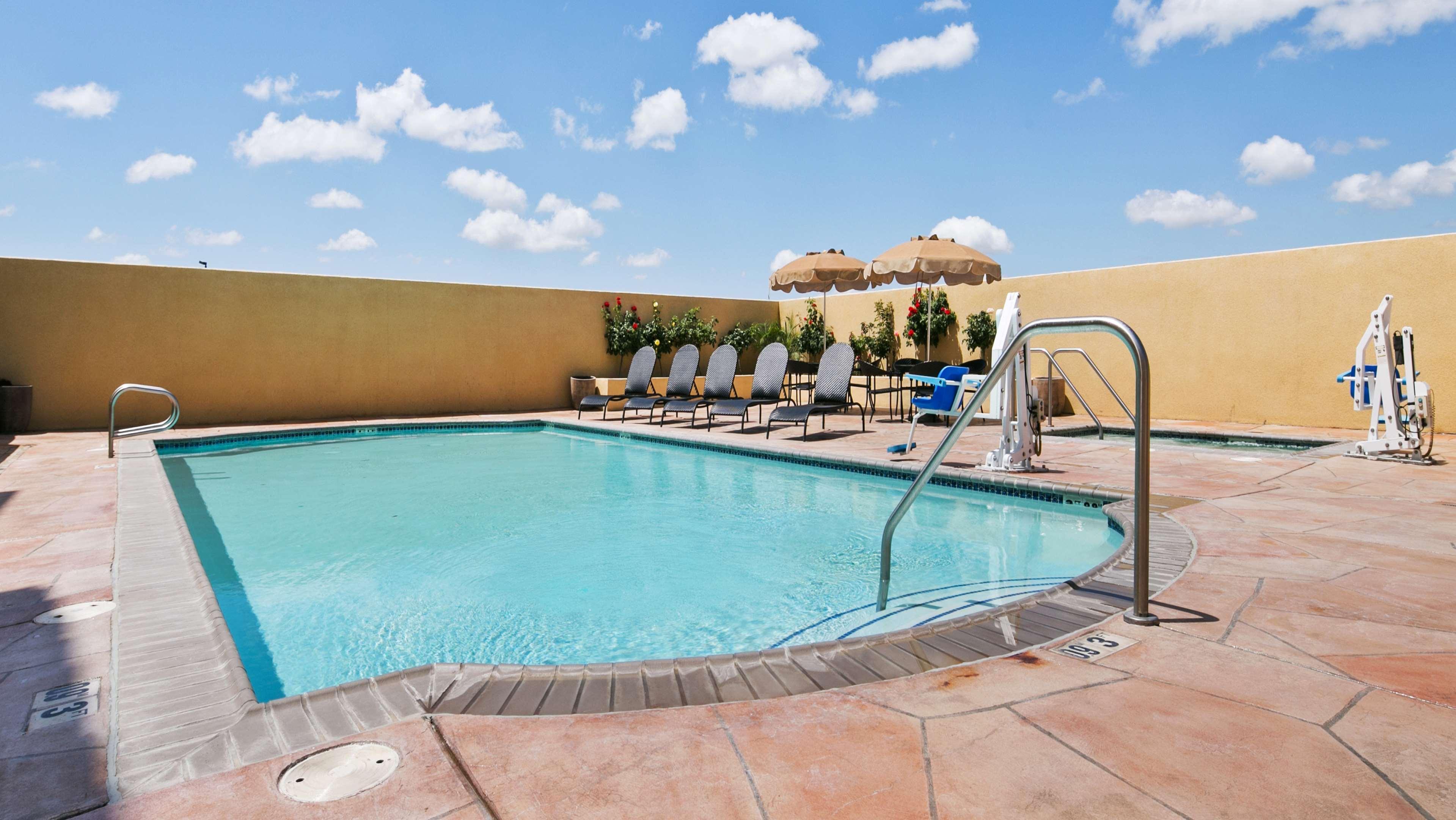 Best Western Plus Wasco Inn & Suites Exteriér fotografie