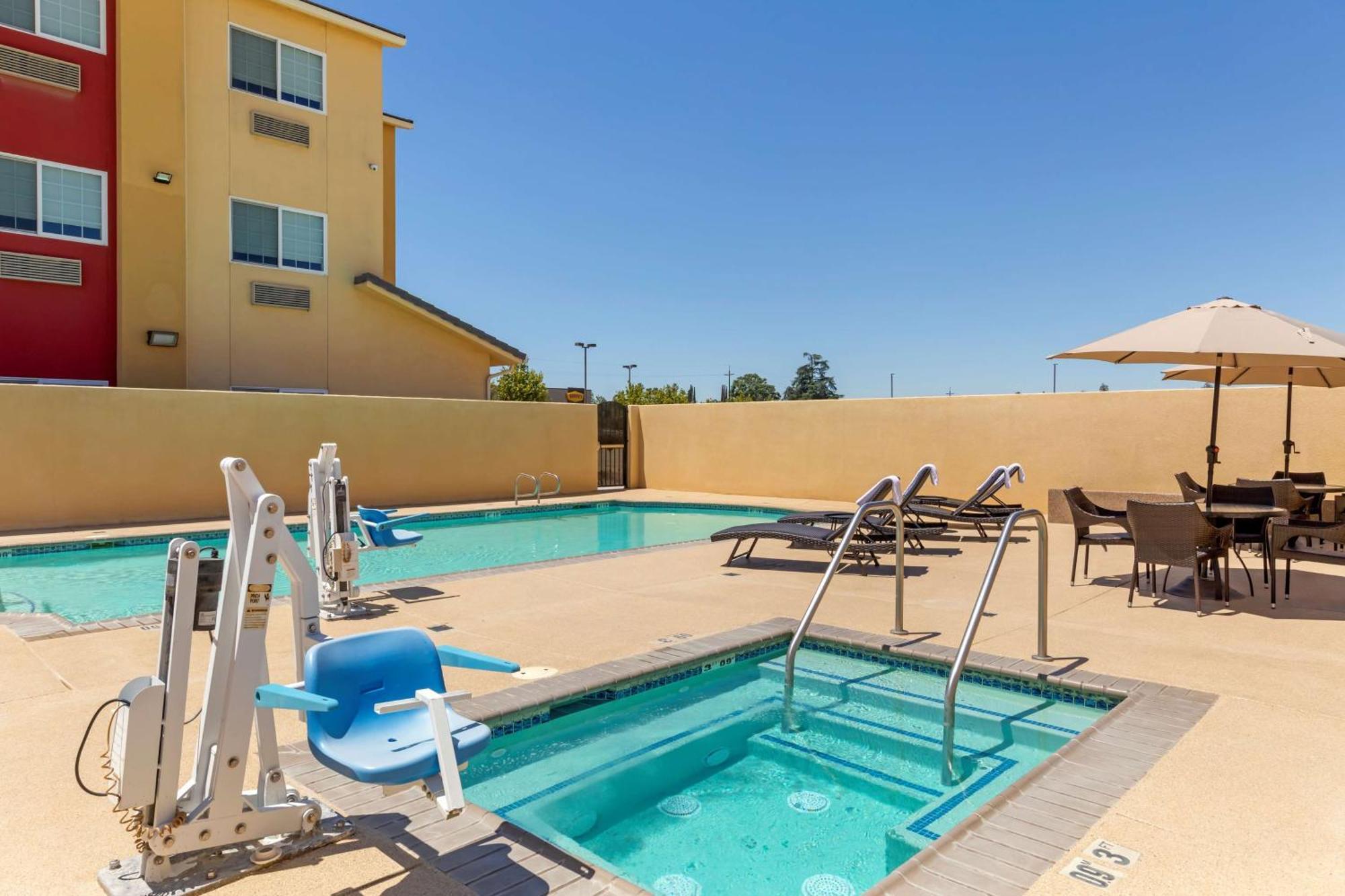 Best Western Plus Wasco Inn & Suites Exteriér fotografie